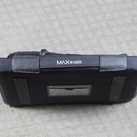 MAXCases Carrying Case (Sleeve) for 11" Notebook - LIKE NEW - Picture 3 of 9